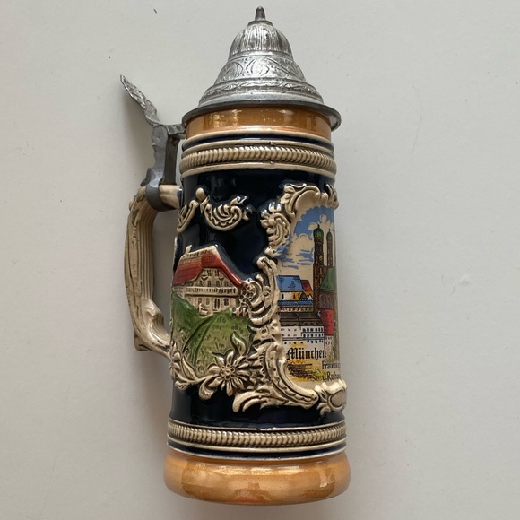 Authentic German beer stein with lid. Antique German beer mug. - Picture 1 of 15